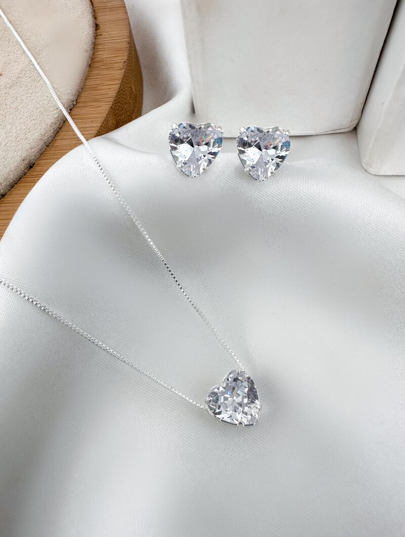 Conjunto Colar e Brinco Folheado a Ouro 18k e Prata Coração de Zircônia