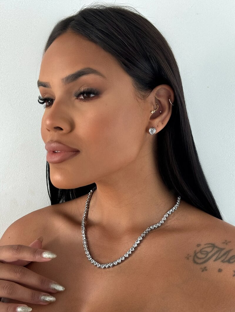 Conjunto Colar e Brinco Folheado a Ouro 18K e Prata Coração Encapsulado Com Fecho Tranqueta
