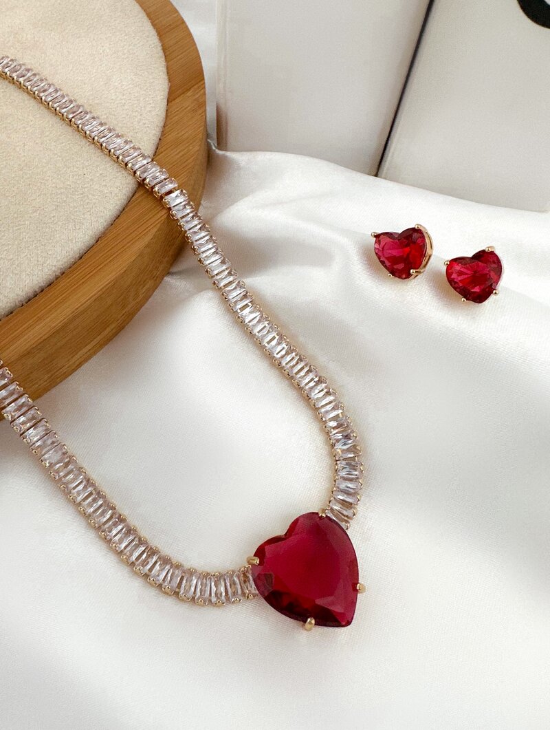 Conjunto Colar e Brinco Folheado a Ouro 18k e Prata Corrente de Navetes com Coração