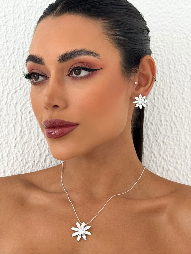 Conjunto Colar e Brinco Folheado a Ouro 18k e Prata Flor Pétalas com Zircônia Centtral