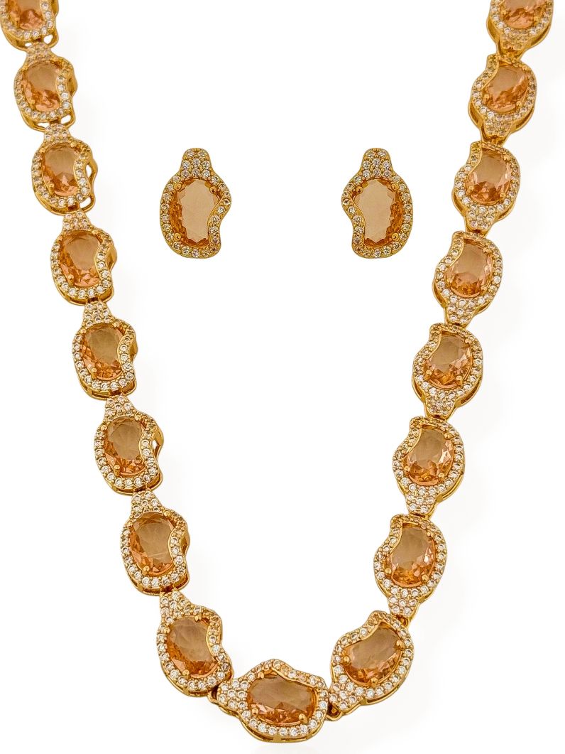 Conjunto Colar e Brinco Folheado a Ouro 18k e Prata Formas de Cristal Cravejado
