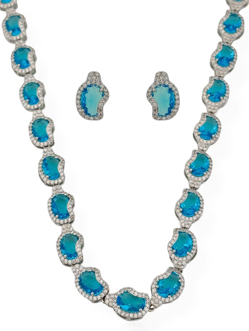 Conjunto Colar e Brinco Folheado a Ouro 18k e Prata Formas de Cristal Cravejado
