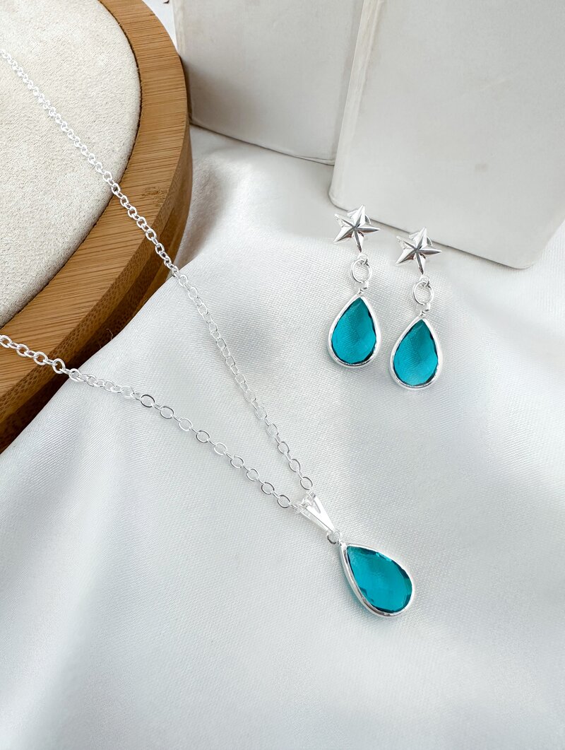 Conjunto Colar e Brinco Folheado a Ouro 18k e Prata Gota de Zircônia