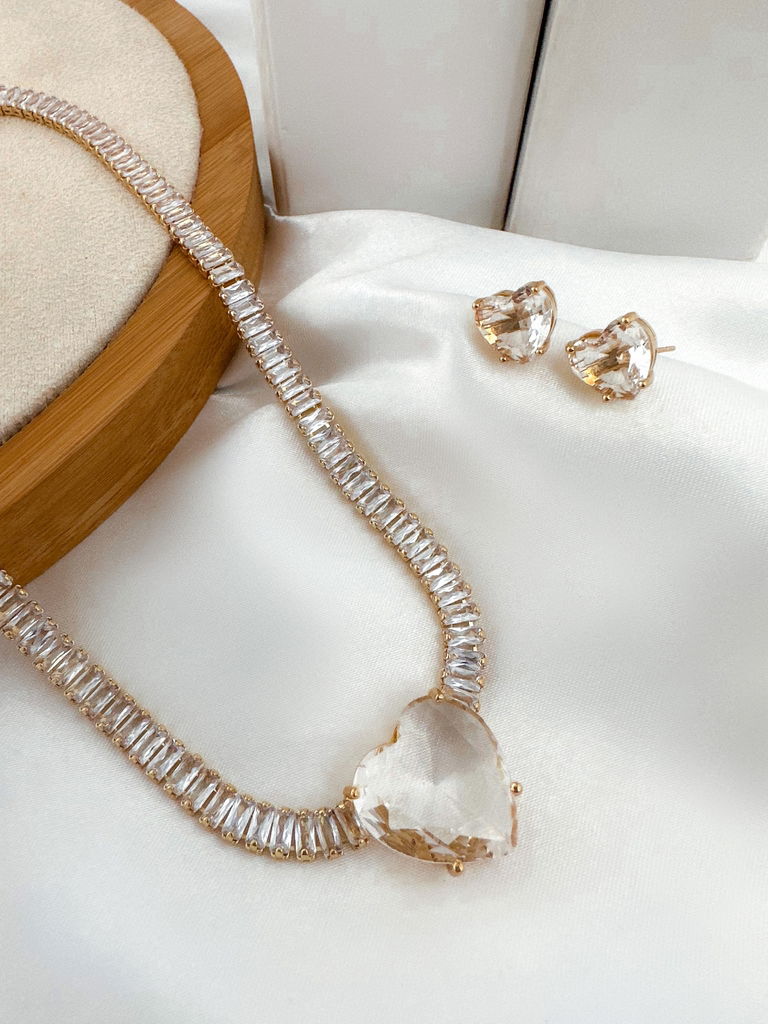 conjunto colar e brinco folheado a ouro 18k e prata navetes com coração de zircônia