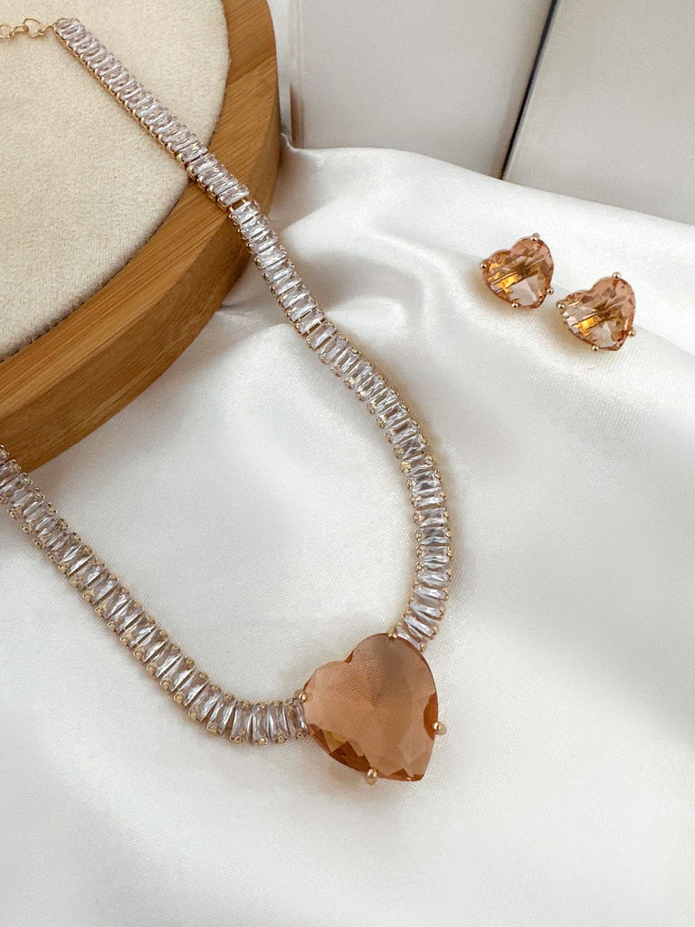 conjunto colar e brinco folheado a ouro 18k e prata navetes com coração de zircônia