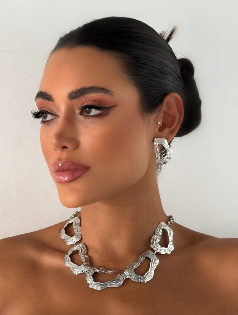 Conjunto Colar e Brinco Folheado a Ouro 18k e Prata Orgânico Martelado