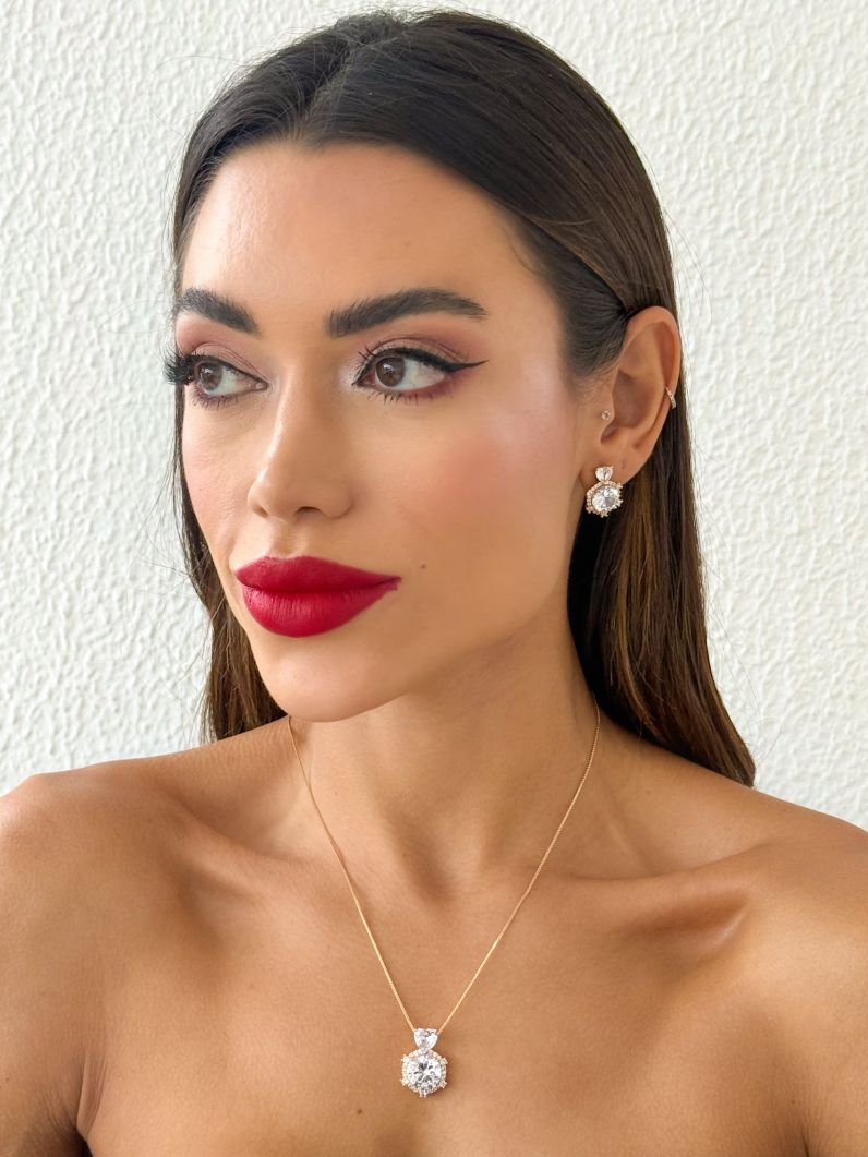 Conjunto Colar e Brinco Folheado a Ouro 18k e Prata Ponteira Coração Com Ponto de Luz