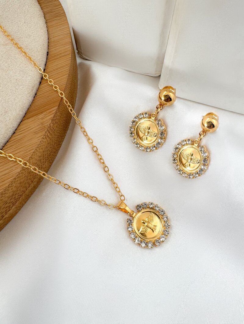 Conjunto Colar e Brinco Folheado a Ouro 18k Espírito Santo com Zircônias
