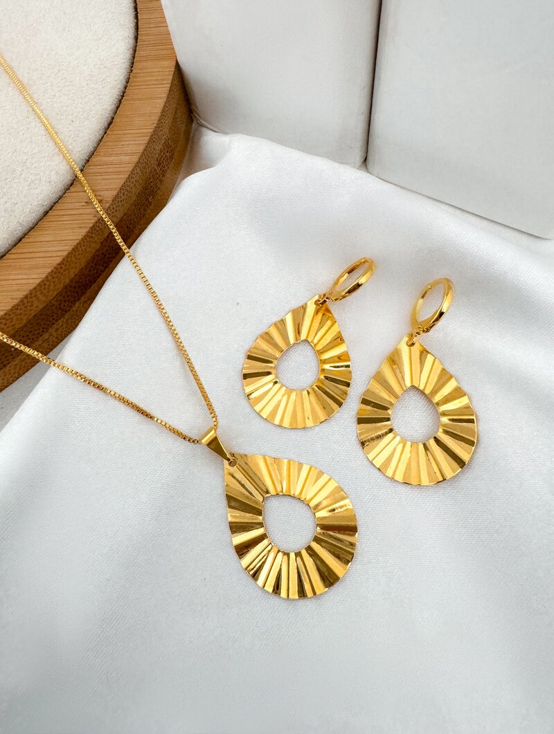 Conjunto Colar e Brinco Folheado a Ouro 18k Gota Martelada