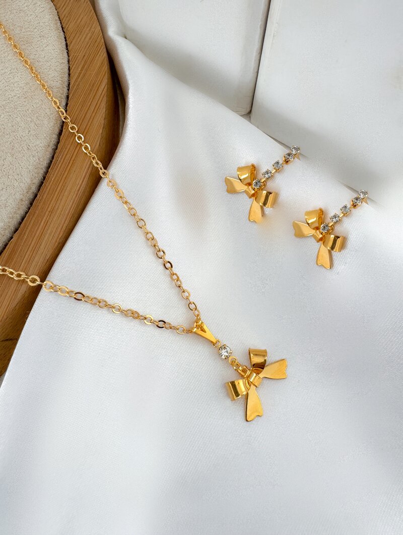 Conjunto Colar e Brinco Folheado a Ouro 18k Laço com Pontos de Luz