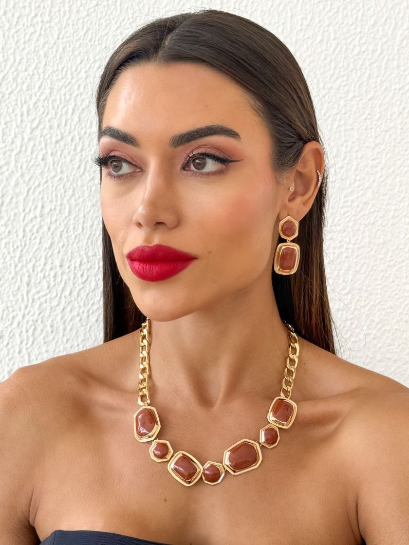 Conjunto Colar e Brinco Folheado a Ouro 18k Resinado Mordeno Colorido