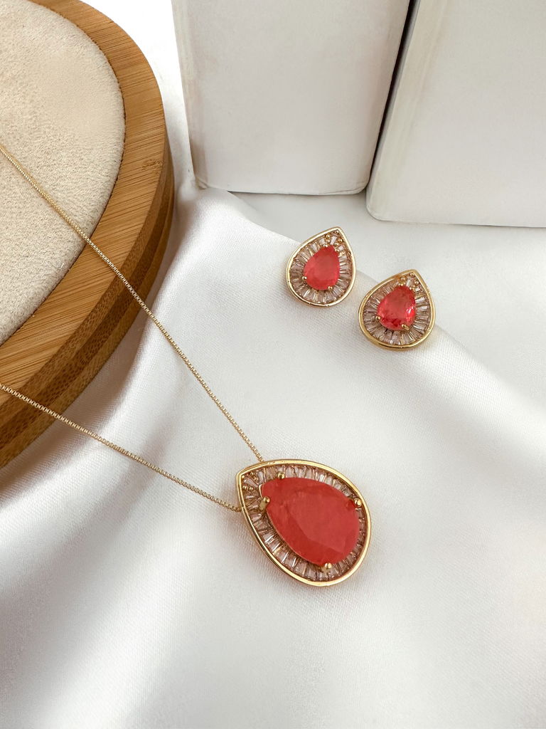 Conjunto colar e brinco pedra gota folheado a ouro 18k e prata 925