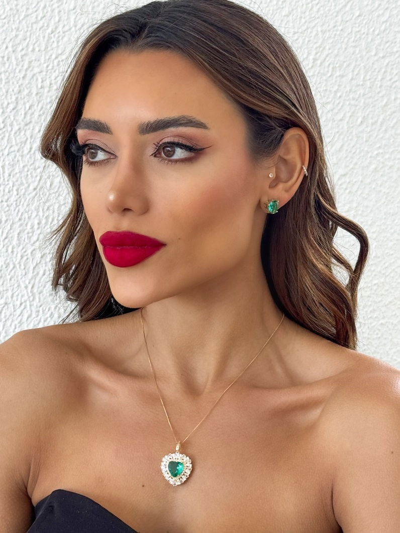 Conjunto Colar e Brinco Semi Joia Coração Cravejado