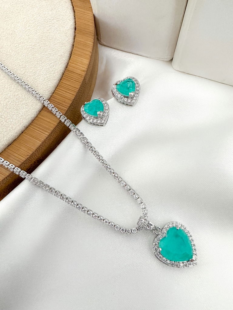 Conjunto de colar e brinco em micro zircônia com pedra fusion folheado a ouro 18k e prata 925