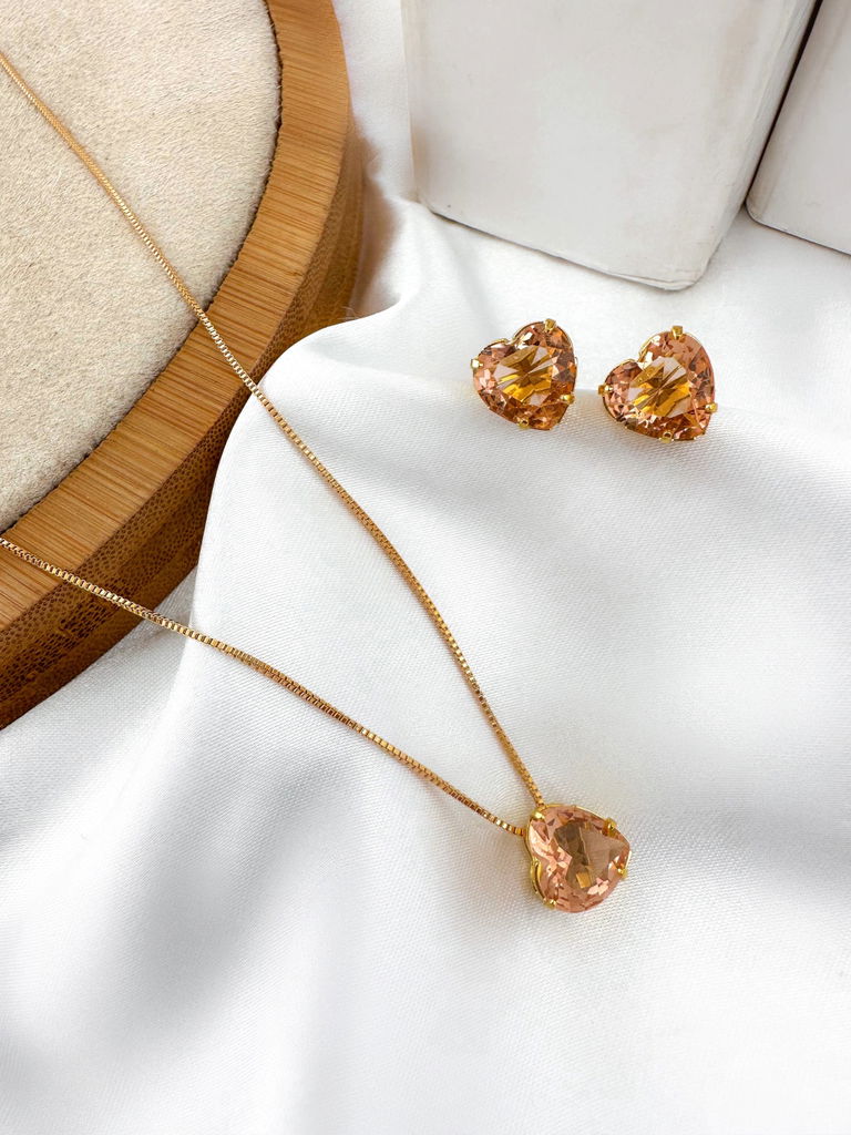 Conjunto de colar e brinco folheado a ouro 18k e prata 925 coração de zircônia.