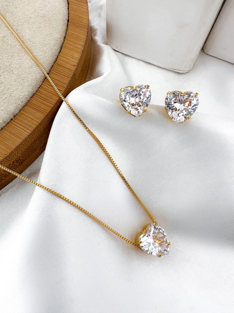 Conjunto de colar e brinco folheado a ouro 18k e prata 925 coração de zircônia.