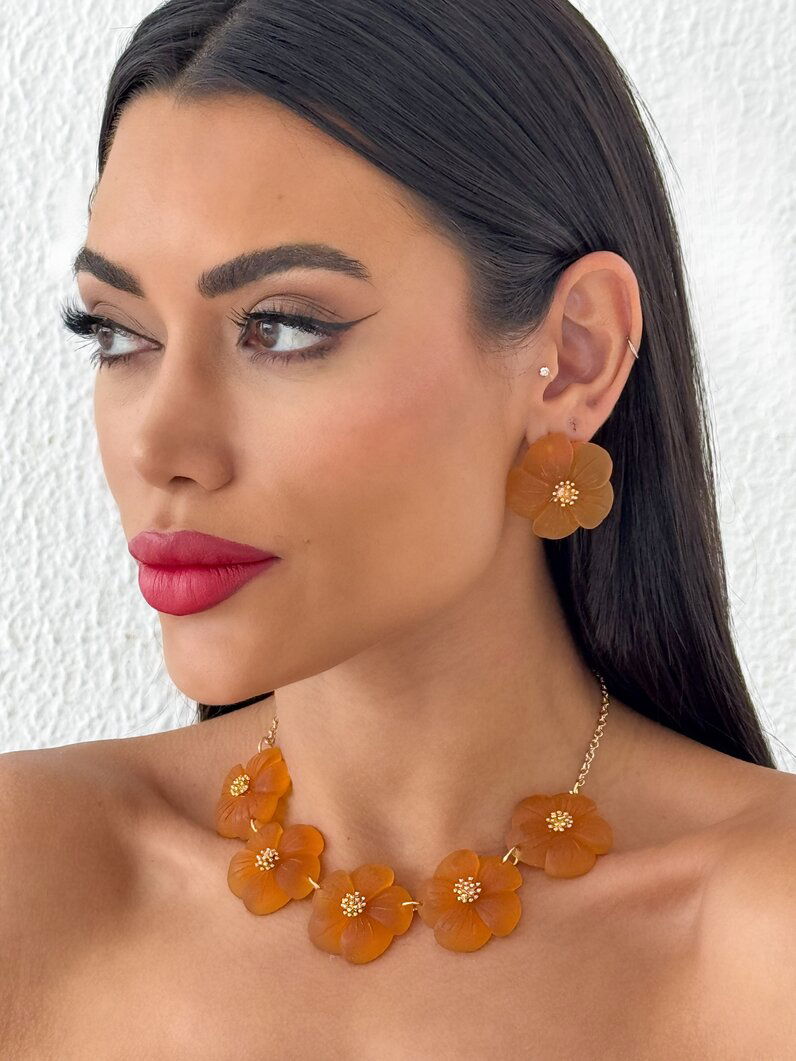 Conjunto de Colar e Brinco Folheado a Ouro 18k Flor de Resina