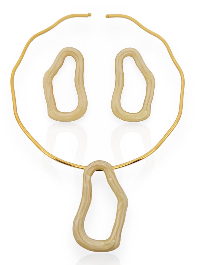 Conjunto de Colar e Brinco Folheado a Ouro 18k Gota Orgânica Vazada com Resina