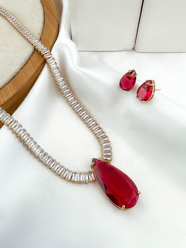 conjunto folheado a ouro 18k e prata 925 corrente com navetes e gota em zircônia