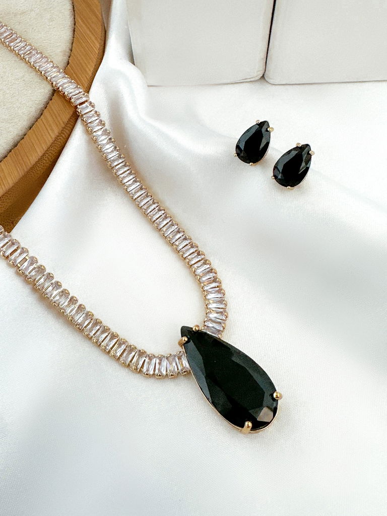 conjunto folheado a ouro 18k e prata 925 corrente com navetes e gota em zircônia