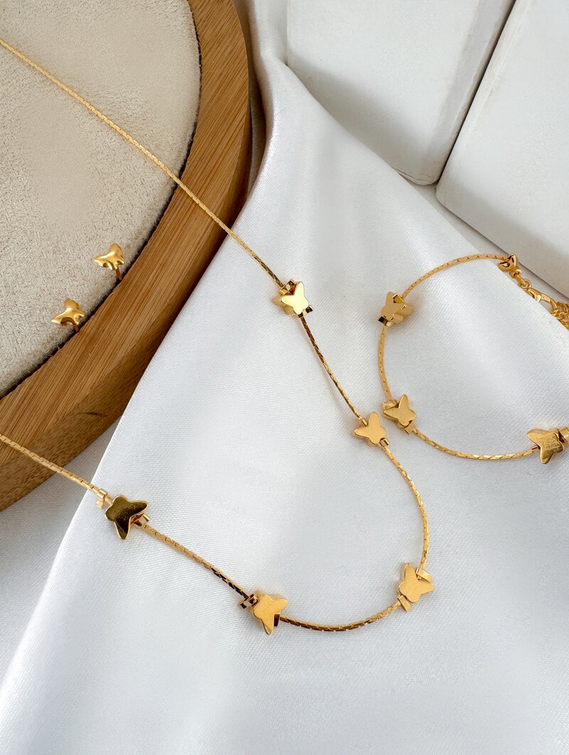 Conjunto Infantil Colar, Brinco e Pulseira Folheado a ouro 18k com Borboletas Lisas