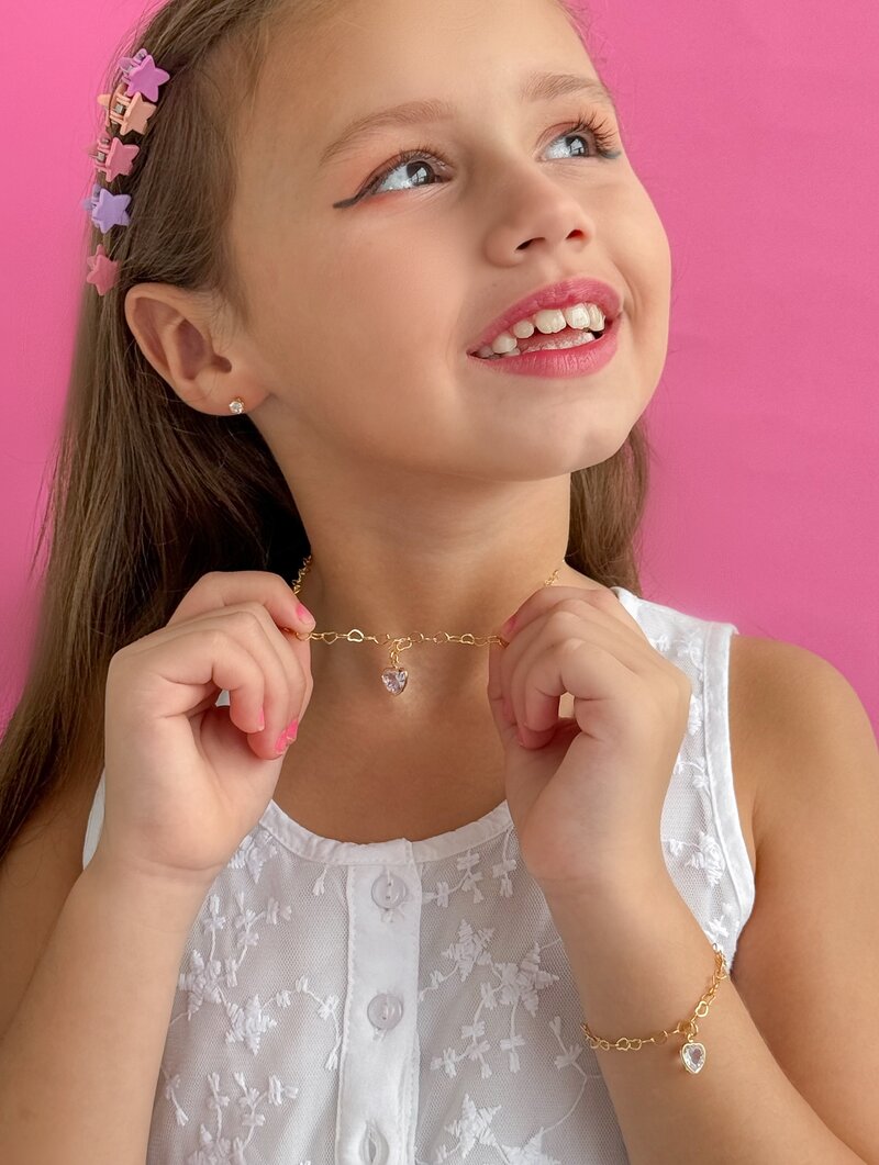 Conjunto Infantil Colar, Brinco e Pulseira Folheado a ouro 18k com Corações de Zircônia