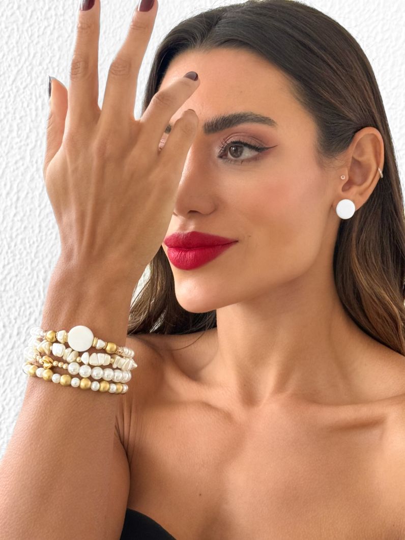 Conjunto Pulseira e Brinco Folheado a Ouro 18k Miçangas Coloridas Com Pedras