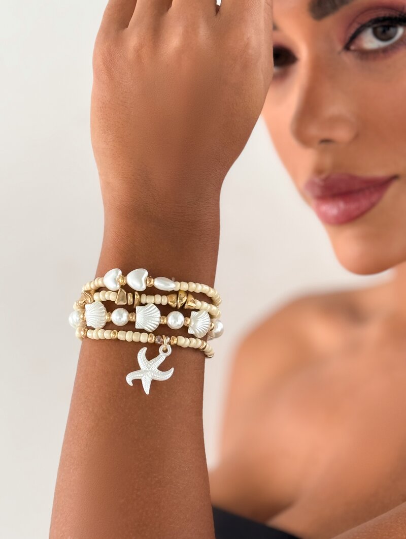 Conjunto Pulseiras e Brinco Miçangas com Corações, Conchas e Estrela
