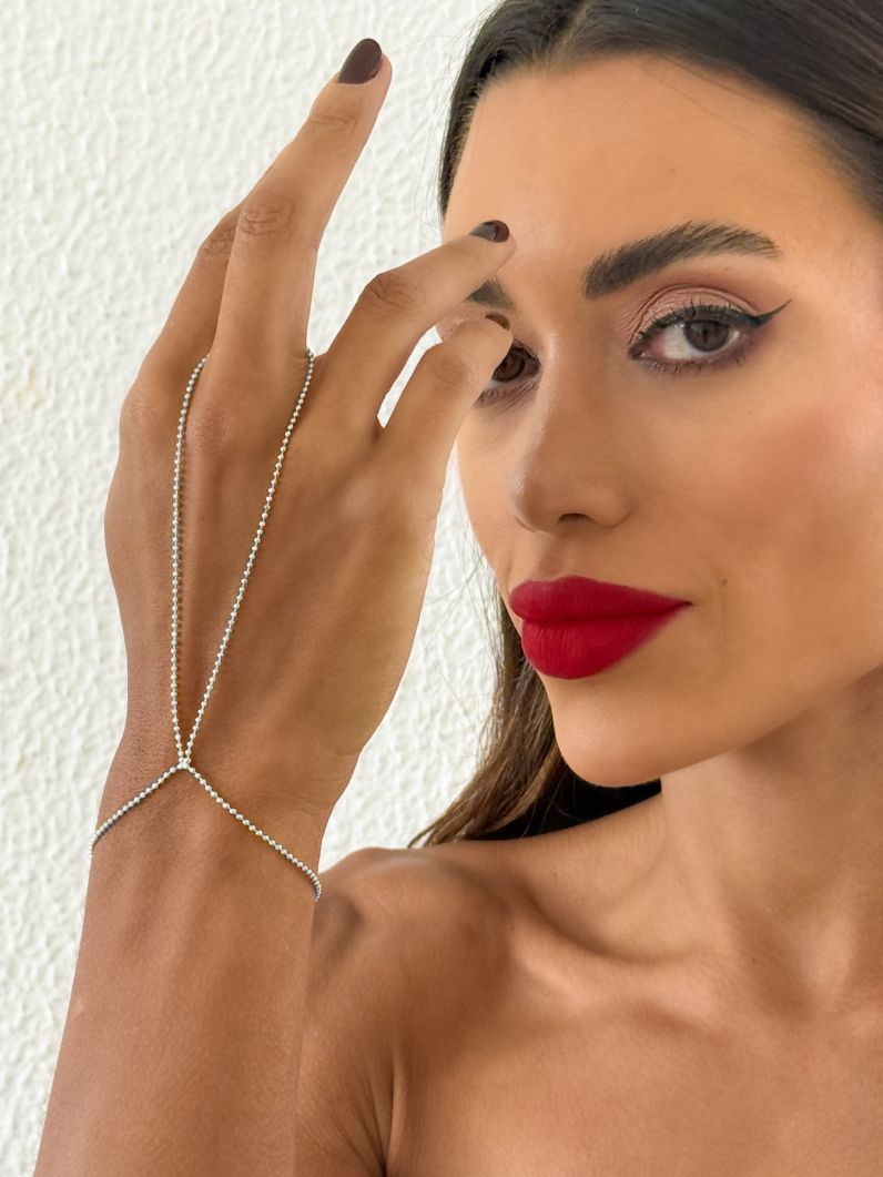 Hand Chain Folheada a Ouro 18k e Prata Com Mini Esferas
