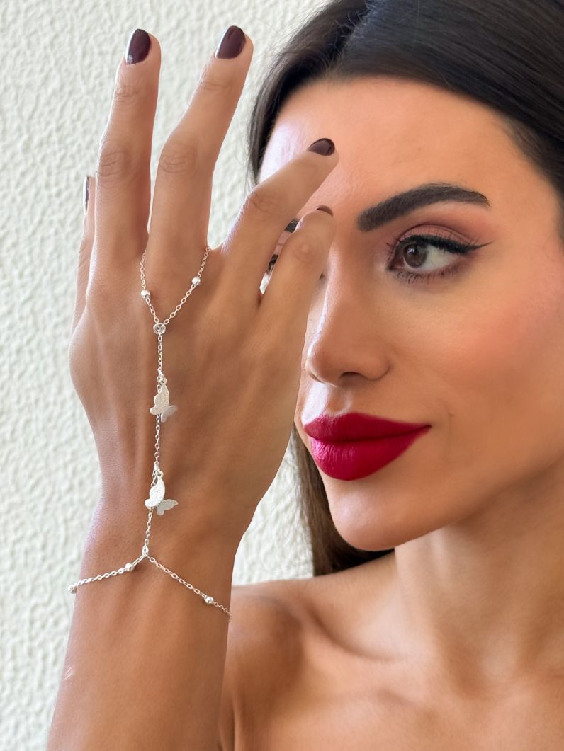 Hand Chain Folheada a Ouro 18k e Prata Design Borboleta