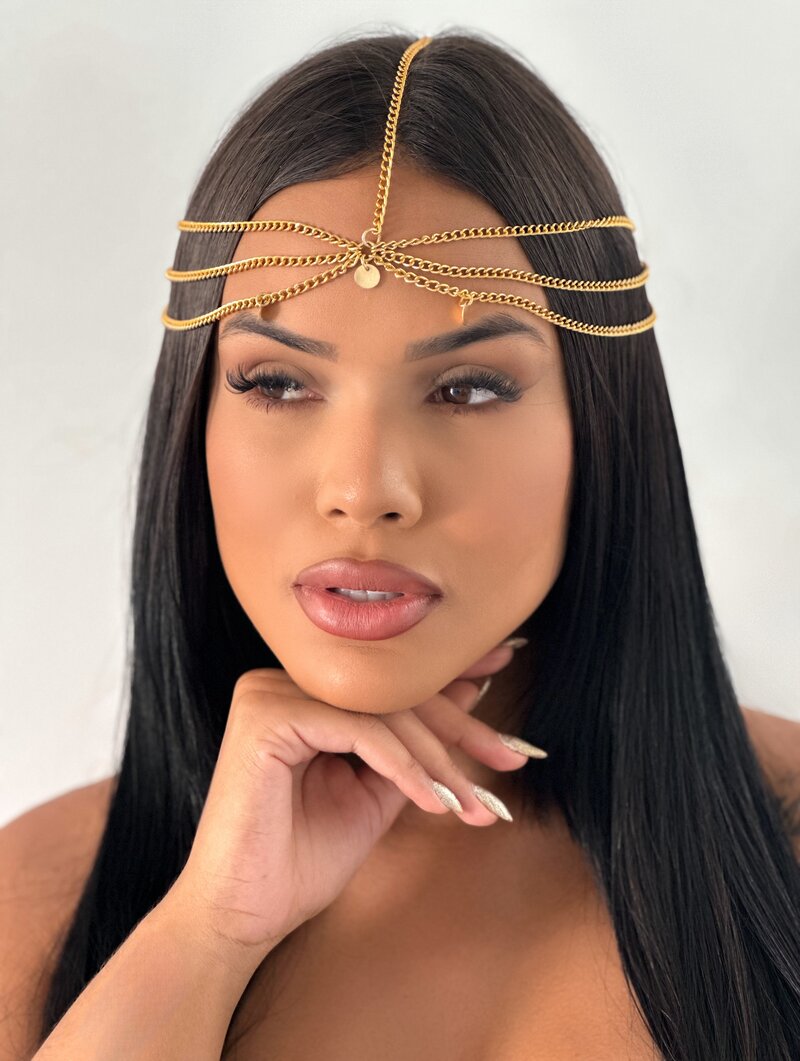 Head Band Folheado a Ouro 18k Correntaria com Medalhinhas
