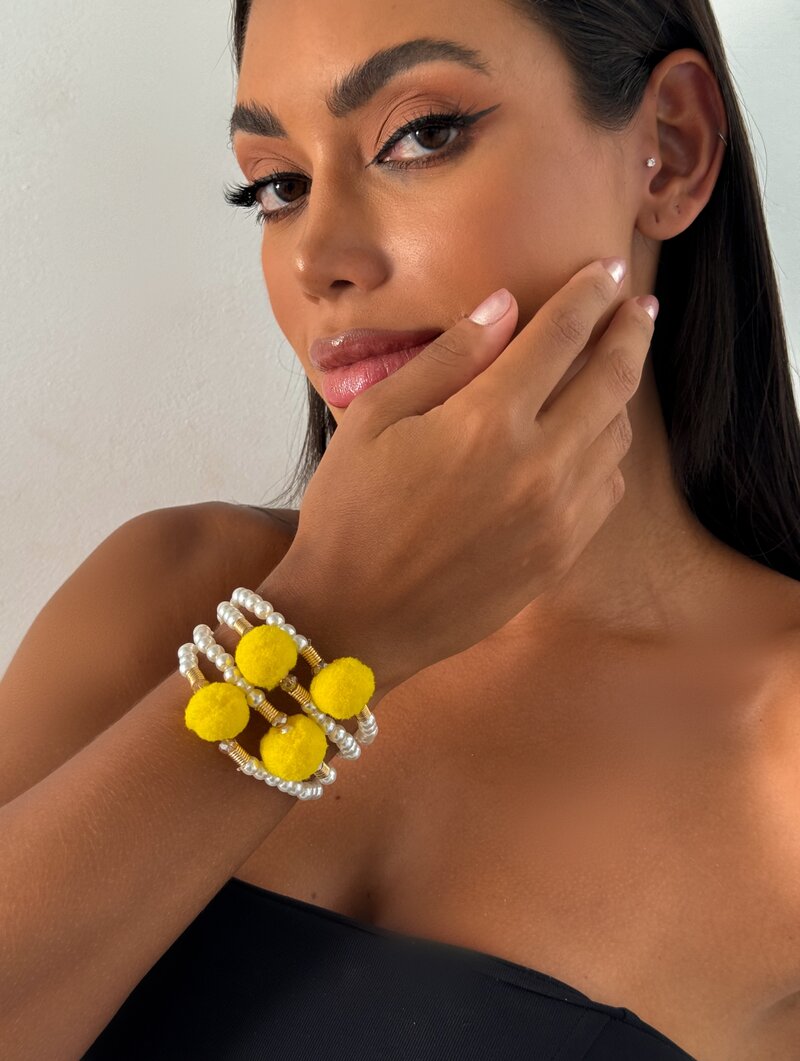 Kit 4 Pulseiras com Pompons