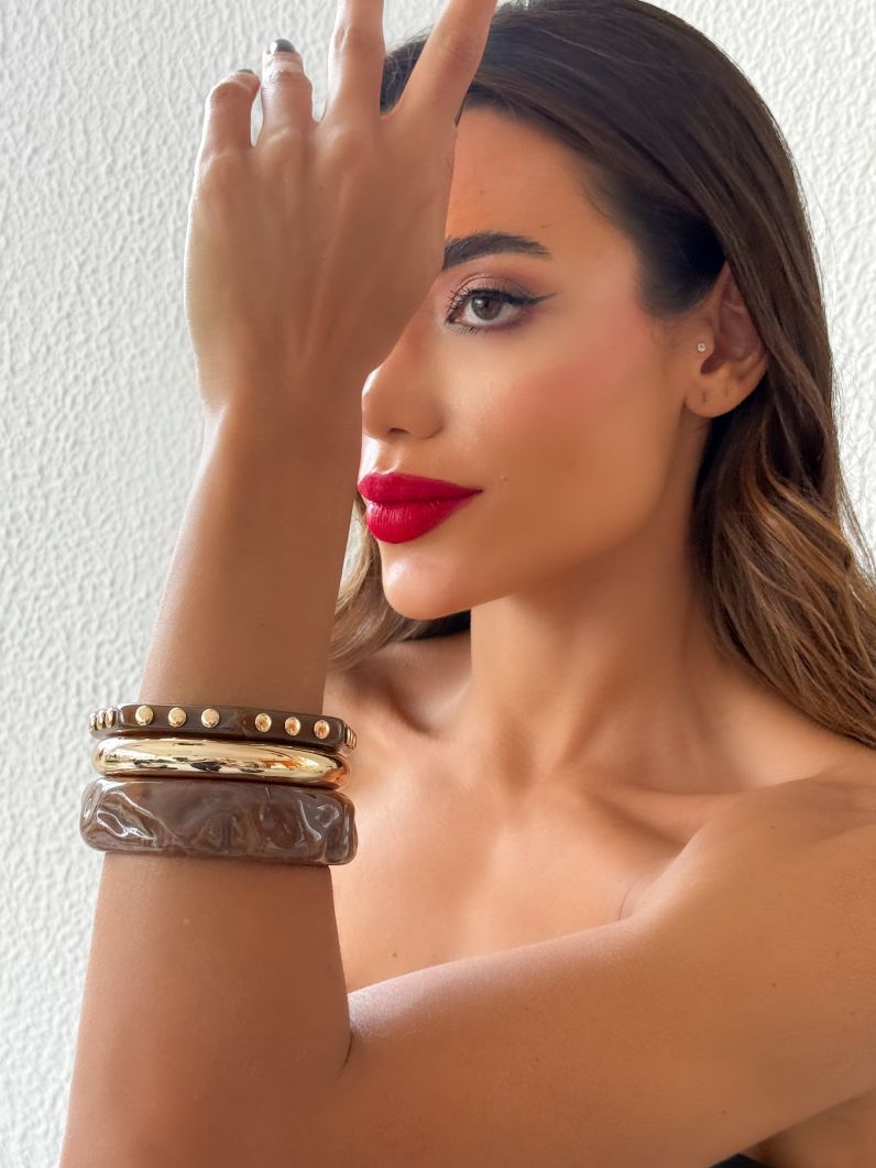 Kit de Braceletes Folheado a Ouro 18k Resinado e Liso Formas