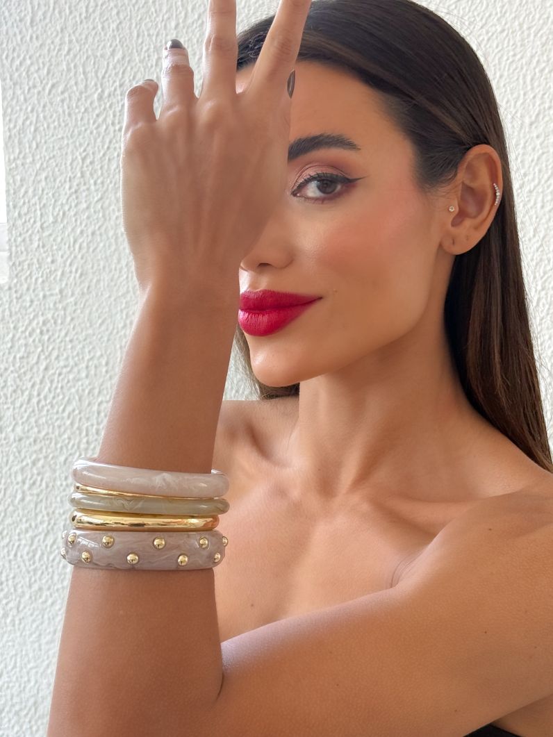 Kit de Braceletes Folheado a Ouro 18k Resinados