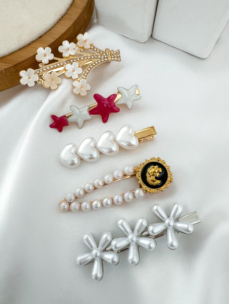 Kit de Presilhas Folheada a Ouro 18k e Prata Corações, Flores e Pérolas