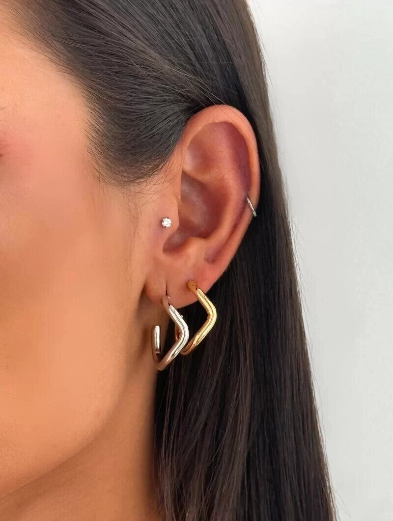 Kit Dois Brincos Folheado a Ouro 18k e Prata Argolas Onduladas