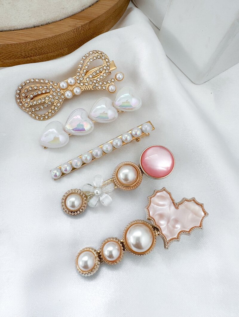 Kit Presilha Folheado a Ouro 18k e Prata Coração, Esferas e Laço