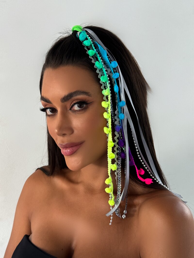 Lacinho de Cabelo com Franja com Bolinhas e Fitas