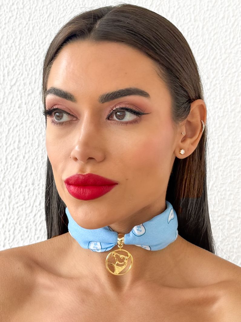 Lenço Estampado Pingente Cavalo Liso