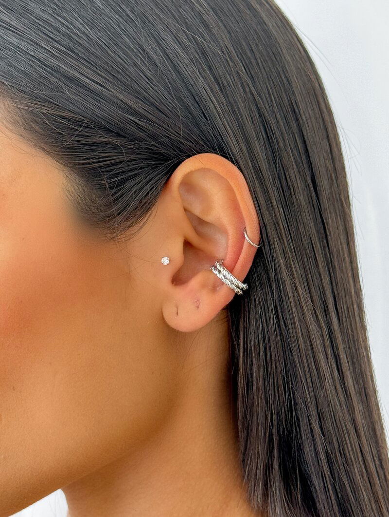 Piercing Fake Folheado a Ouro 18k e Prata Argola com Fio Torcido