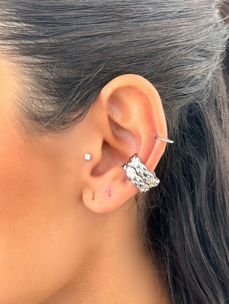 Piercing Fake Folheado a Ouro 18k e Prata Argola Desenho Trançado