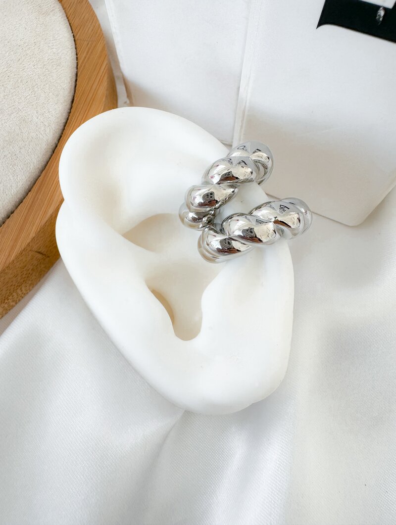 Piercing Fake Folheado a Ouro 18k e Prata Argola Torcida