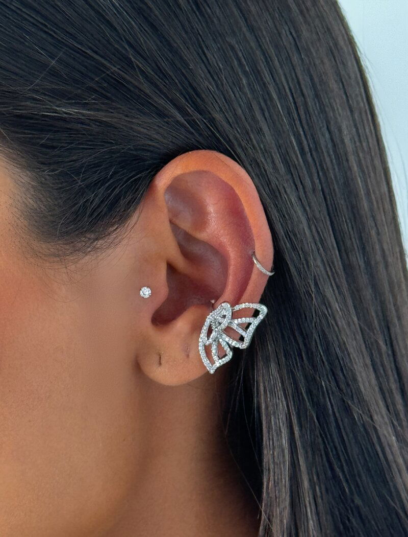 Piercing Fake Folheado a Ouro 18k e Prata Borboleta Cravejada