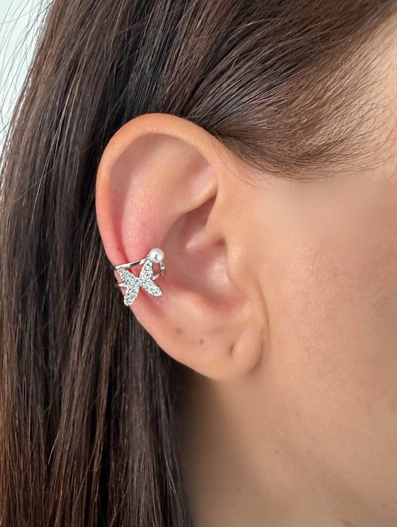 Piercing Fake Folheado a Ouro 18k e Prata Borboleta Cravejada com Pérola