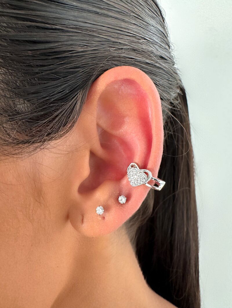 Piercing Fake Folheado a Ouro 18k e Prata Coração Cravejado