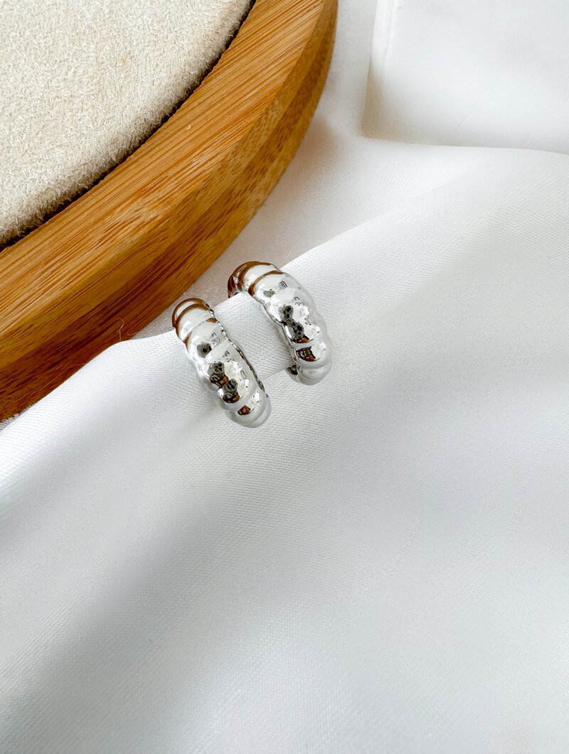 Piercing Fake Folheado a Ouro 18k e Prata Design Gomos Lisos