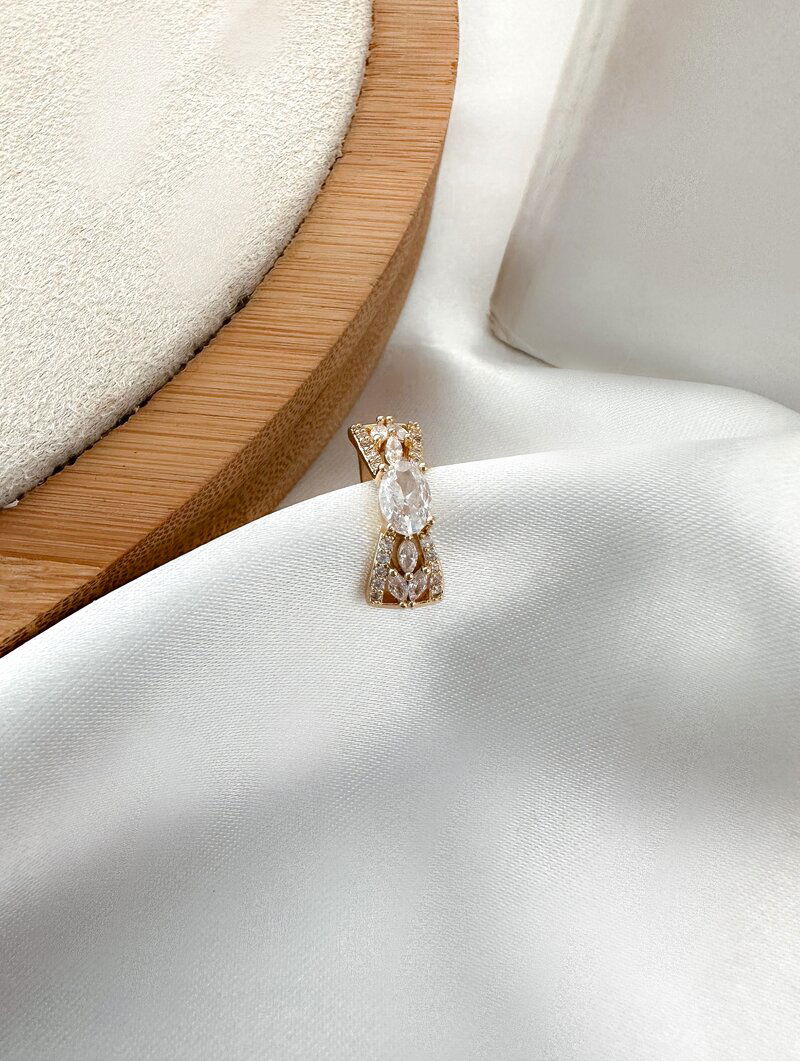 Piercing Fake Folheado a Ouro 18k e Prata Design Laço