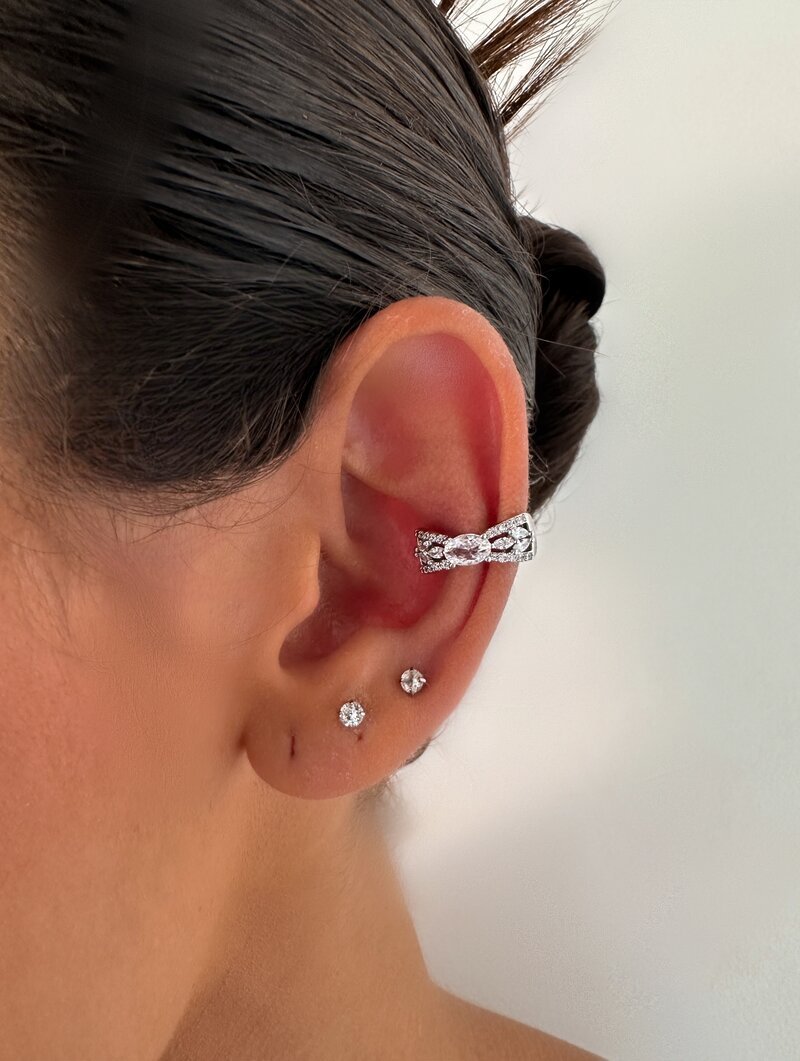 Piercing Fake Folheado a Ouro 18k e Prata Design Laço