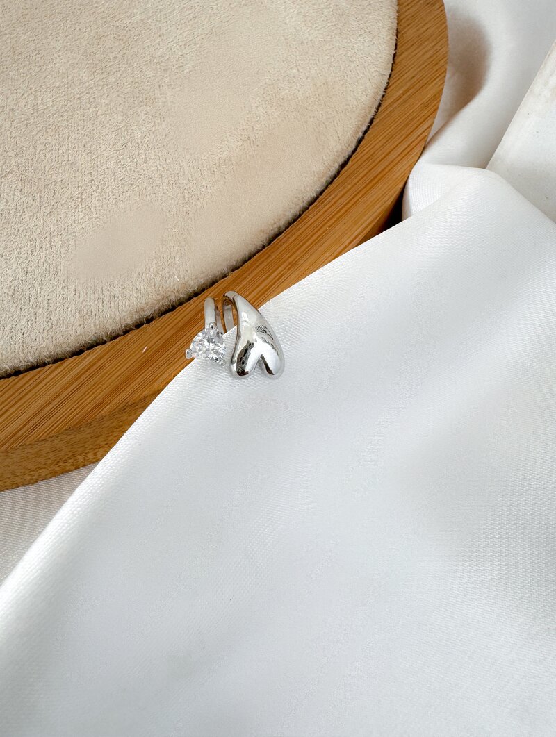 Piercing Fake Folheado a Ouro 18k e Prata Dois Fios com Coração e Ponto de Luz