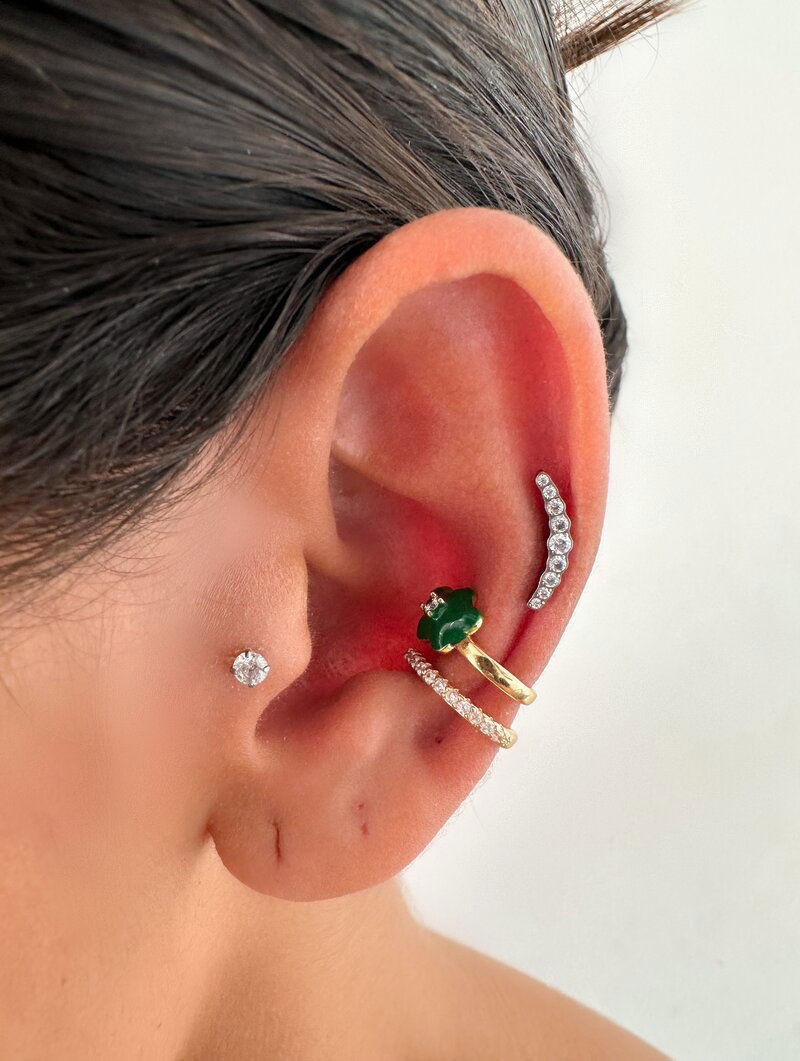 Piercing Fake Folheado a Ouro 18k e Prata Dois Fios com Flor Resinada